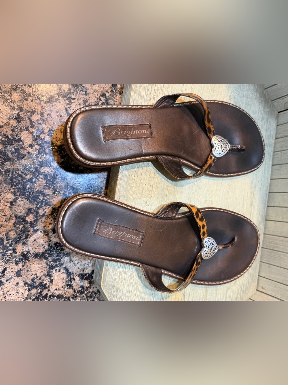 Brighton Leopard Print Thong Sandals - Brown 11M - Picture 7 of 10